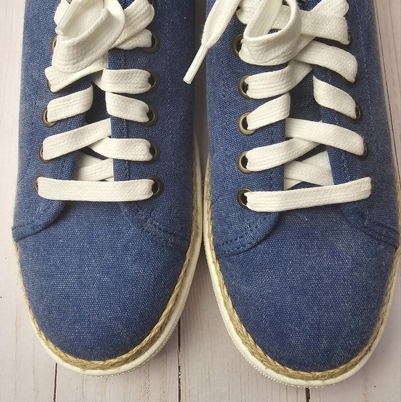 Vionic Womens Hattie Lace Up Sneakers - Picture 6 of 9